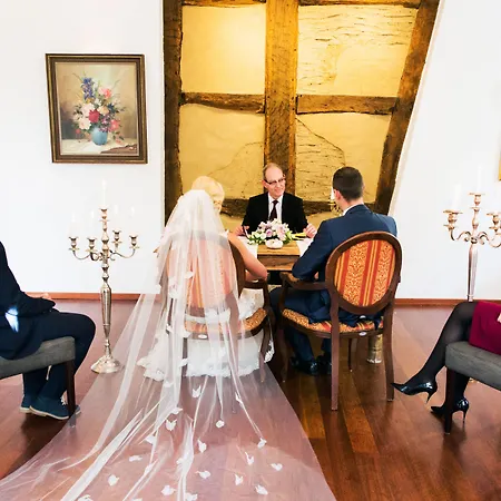 Gut Landscheid Szálloda Burscheid