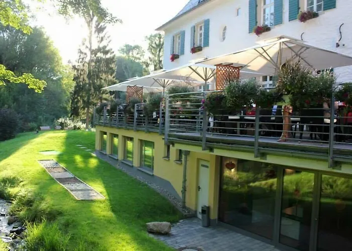 Gut Landscheid Отель 2*