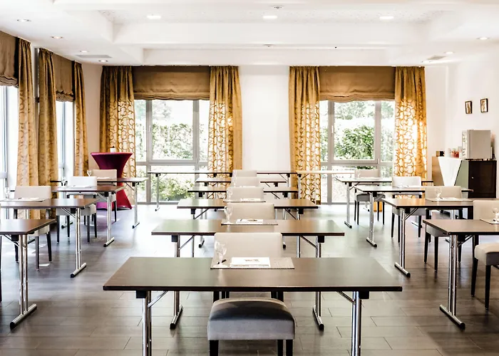 Gut Landscheid Отель 2*